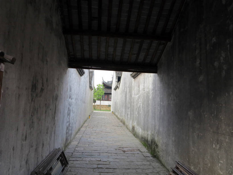 无人,家,横图,室外,白天,正面,旅游,度假,名胜古迹,植物,标志建筑,道路,地标,建筑,路,中国,亚洲,遗迹,房屋,墙,屋子,小路,交通,古迹,文物,娱乐,建设,古建筑,江苏,无锡,楼房,墙壁,墙面,住宅,树,树木,绿色,天空,自然,天,享受,休闲,旅游胜地,放松,生长,成长,古文明,东亚,江苏省,中华人民共和国,华东地区,苏,无锡市,彩图,房子,shslj1,荡口古镇,鹅湖镇,锡山,锡山区