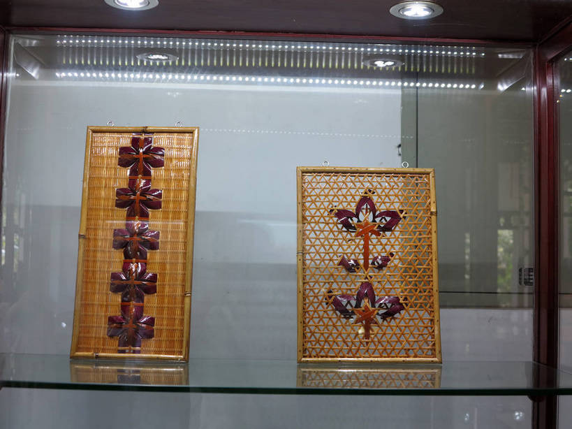 无人,博物馆,横图,室内,特写,白天,正面,静物,上海,中国,亚洲,研究,古典,教育,文化,文物,两个,饰品,工艺品,古董,展览,申,古物,欣赏,陈列,古玩,东亚,上海市,嘉定区,古猗园,中华人民共和国,沪,华东地区,典藏,彩图,古漪园,南翔,南翔镇,shslj1