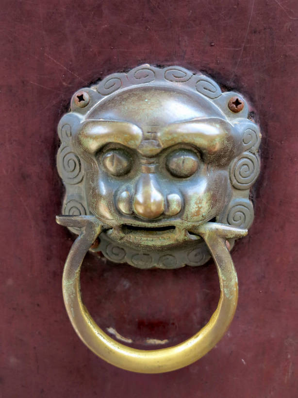 无人,竖图,室外,特写,白天,正面,门,静物,金属制品,雕塑,上海,中国,亚洲,艺术,装饰,金属,木制,雕刻,雕像,一个,把手,门把手,木制品,工艺品,门框,单个,纪念,门把,美术,申,主题,陈列,东亚,上海市,嘉定区,古猗园,中华人民共和国,沪,华东地区,功能,美学,拉手,彩图,古漪园,南翔,南翔镇,shslj1