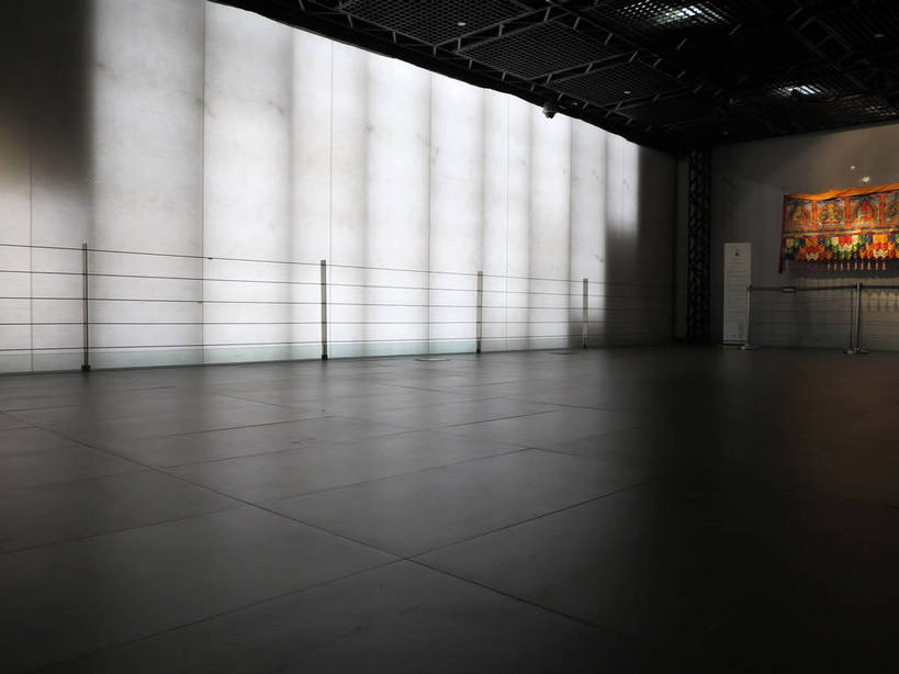 无人,博物馆,栏杆,横图,彩色,室内,白天,正面,旅游,度假,绘画,窗户,落地窗,标志建筑,地标,建筑,上海,中国,亚洲,研究,艺术,墙,围栏,走道,走廊,过道,古典,教育,文化,娱乐,建设,护栏,玻璃窗,墙壁,墙面,白色,工艺品,品味,享受,休闲,上海世博馆,世博馆,上海世博会,世博,世博会,旅游胜地,放松,展览,五颜六色,美术,色彩斑斓,申,高雅,欣赏,五彩缤纷,陈列,东亚,唐卡,世博园,意大利馆,上海市,中华人民共和国,沪,华东地区,美学,五彩斑斓,五光十色,典藏,彩图,意大利国家馆,唐嘎,唐喀,shslj1