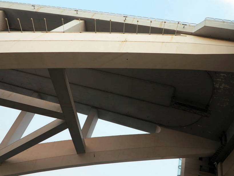 无人,栏杆,横图,室外,特写,白天,仰视,旅游,度假,标志建筑,大桥,地标,建筑,路灯,桥梁,照明,上海,中国,亚洲,阴影,光线,影子,围栏,桥,灯光,娱乐,建设,黄浦江,浦东,护栏,拱桥,灯,蓝色,蓝天,天空,阳光,天,享受,休闲,卢浦大桥,旅游胜地,放松,拱形,晴朗,照亮,申,照明设备,浦西,东亚,上海市,万里无云,中华人民共和国,沪,华东地区,晴空,晴空万里,彩图,低角度拍摄,钢拱桥,shslj1