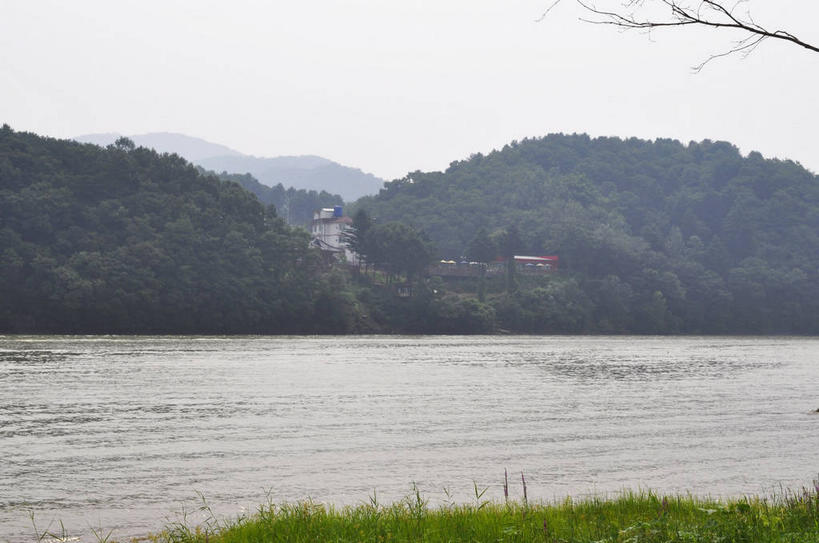 无人,横图,室外,白天,正面,旅游,度假,岛屿,河流,美景,森林,树林,水,植物,春川,南怡岛,韩国,亚洲,波纹,岛,河水,景观,水流,涟漪,娱乐,树,树木,绿色,倒影,水纹,天空,自然,波浪,天,享受,休闲,景色,放松,茂密,茂盛,生长,成长,倒映,自然风光,东亚,水晕,大韩民国,江原道,春川市,汉江,反照,列岛,群岛,诸岛,彩图,道,shslj1,北汉江