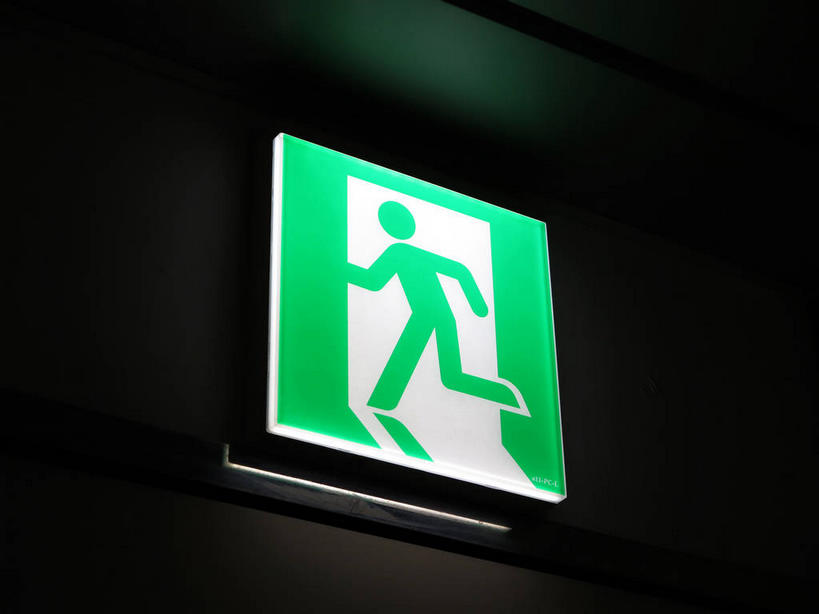 一个人,无人,跑,横图,室内,特写,白天,正面,锻炼,运动,静物,首尔,汉城,韩国,亚洲,仅一个男性,仅一个人,阴影,光线,影子,通道,灯光,首都,仅一个年轻男性,绿色,东亚,大韩民国,首尔市,首尔特别市,特别市,体育,男人,男性,年轻男性,跑步,彩图,全身,健身,中区,shslj1,会贤站