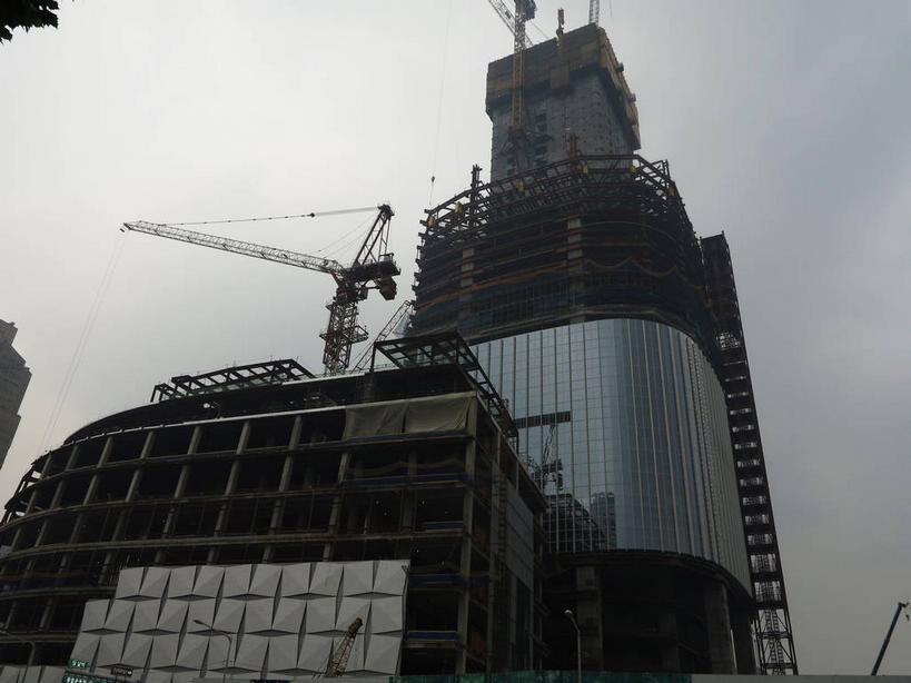 无人,宾馆,公园,高楼大厦,横图,室外,白天,仰视,度假,技术,美景,城市风光,标志建筑,城市,大厦,地标,建筑,酒店,摩天大楼,首尔,汉城,韩国,亚洲,景观,首都,娱乐,设备,建设,施工,天空,天,享受,休闲,机械,起重机,景色,放松,酒家,吊机,旅社,工程,东亚,大韩民国,首尔市,首尔特别市,特别市,乐天冒险世界,主题公园,彩图,低角度拍摄,大楼,高层建筑,高楼,客店,客栈,旅店,旅馆,摩天楼,商旅,shslj1,世界乐天酒店