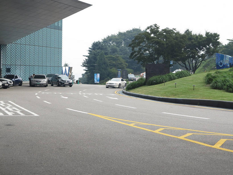 无人,横图,室外,白天,正面,度假,草地,草坪,美景,植物,城市风光,城市,道路,路,公路,汽车,首尔,汉城,韩国,亚洲,景观,分界线,停车线,交通,首都,娱乐,车,草,树,树木,绿色,天空,自然,交通工具,轿车,天,驾驶,行驶,享受,休闲,景色,放松,生长,成长,车行道,车行道分界线,操纵,控制,载具,标线,驾车,东亚,操控,车行线,把持,大韩民国,首尔市,首尔特别市,特别市,马路,彩图,shslj1,广津区,华克山庄