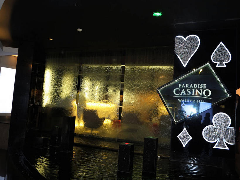 无人,横图,室内,白天,正面,度假,美景,城市风光,城市,照明,首尔,汉城,韩国,亚洲,阴影,光线,英文,标志,文字,影子,字符,字母,墙,景观,灯光,首都,娱乐,标识,顶灯,墙壁,墙面,灯,灯具,享受,休闲,景色,放松,英文字母,照亮,照明设备,东亚,大韩民国,首尔市,首尔特别市,特别市,彩图,shslj1,广津区,华克山庄