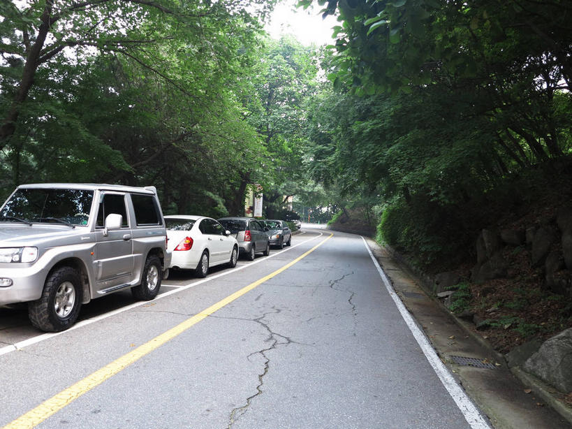 无人,横图,室外,白天,正面,度假,草地,草坪,美景,树林,植物,城市风光,城市,道路,路,公路,汽车,首尔,汉城,韩国,亚洲,停靠,景观,分界线,停车线,交通,首都,娱乐,车,草,树,树木,绿色,天空,自然,交通工具,轿车,天,享受,休闲,景色,放松,生长,成长,车行道,车行道分界线,停泊,载具,标线,东亚,车行线,四辆,大韩民国,首尔市,首尔特别市,特别市,马路,彩图,shslj1,广津区,华克山庄