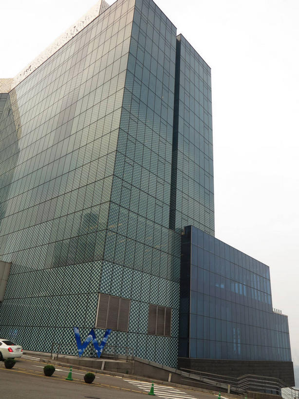 无人,宾馆,高楼大厦,竖图,室外,白天,仰视,旅游,度假,窗户,落地窗,标志建筑,大厦,道路,地标,建筑,酒店,路,摩天大楼,公路,首尔,汉城,韩国,亚洲,一排,许多,整齐,并列,并排,交通,首都,很多,娱乐,建设,玻璃窗,排列,天空,天,享受,休闲,旅游胜地,放松,酒家,旅社,队列,平行,玻璃幕墙,东亚,大韩民国,首尔市,首尔特别市,特别市,马路,彩图,低角度拍摄,大楼,高层建筑,高楼,客店,客栈,旅店,旅馆,摩天楼,商旅,shslj1,广津区,华克山庄,华克山庄喜来登酒店