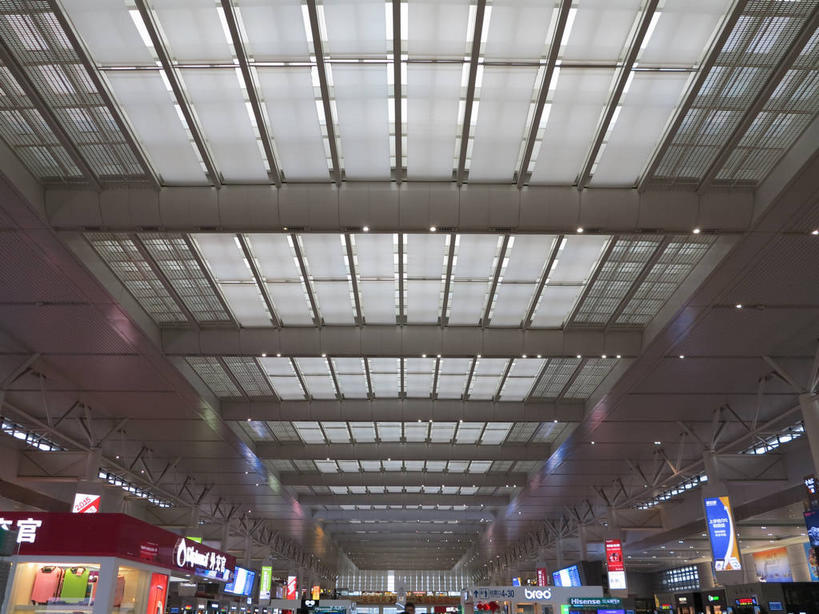 无人,火车站,横图,室内,白天,仰视,度假,显示器,美景,天花板,城市风光,城市,车站,上海,中国,亚洲,屏幕,墙,景观,站台,娱乐,显示屏,月台,墙壁,墙面,享受,休闲,景色,放松,虹桥火车站,申,输出设备,东亚,闵行区,上海市,中华人民共和国,沪,华东地区,彩图,低角度拍摄,铁路车站,铁路站,上海虹桥站,shslj1