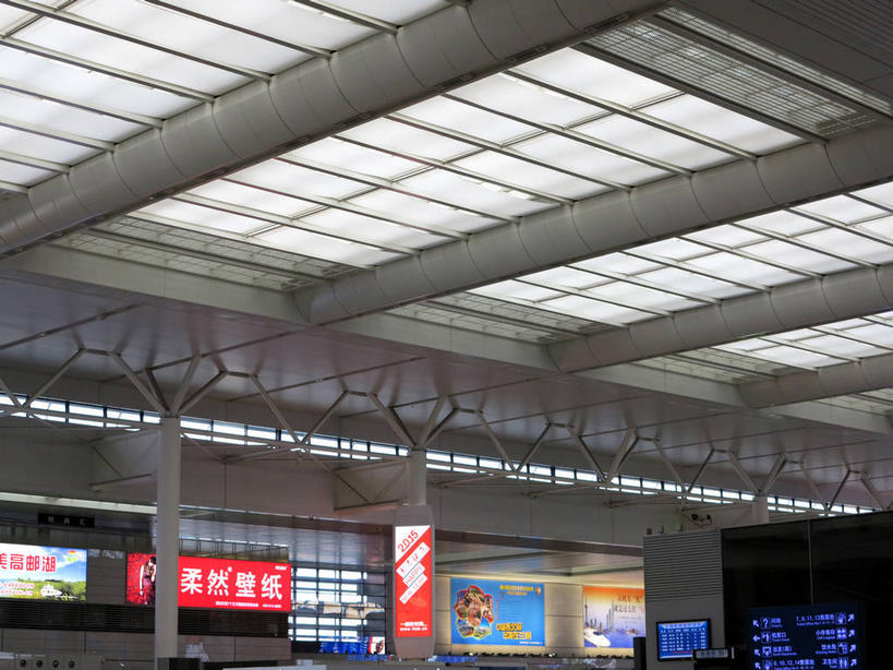 无人,火车站,横图,室内,白天,仰视,度假,美景,窗户,天花板,城市风光,城市,车站,上海,中国,亚洲,吊挂,悬挂,信息,标志,文字,字符,墙,景观,站台,挂,娱乐,标识,月台,海报,玻璃窗,广告,墙壁,墙面,享受,休闲,汉字,景色,放松,虹桥火车站,申,中文,宣传,东亚,闵行区,上海市,中华人民共和国,沪,华东地区,国文,华文,彩图,低角度拍摄,铁路车站,铁路站,招贴,上海虹桥站,shslj1