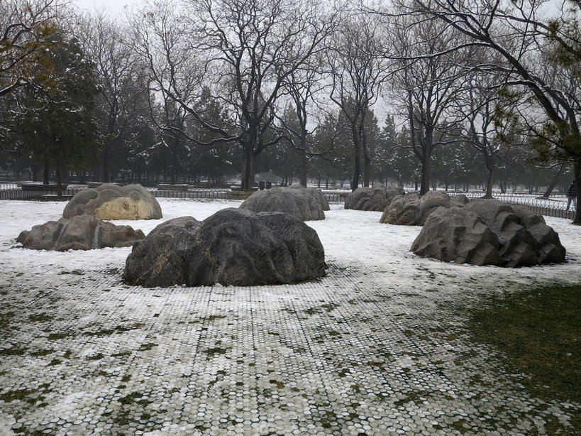 无人,天坛,横图,室外,白天,正面,旅游,度假,石头,美景,雪,植物,大雪,北京,中国,亚洲,节日,石子,积雪,景观,雪景,冬季,冬天,地面,首都,文化,娱乐,树,树木,绿色,天空,自然,天,祈祷,祈福,享受,休闲,健康,景色,放松,寒冷,许愿,宗教,信仰,生长,成长,纪念,祈求,自然风光,祭天,东亚,中华人民共和国,东城区,北京市,京,北平,华北地区,天坛公园,严寒,北京天坛,平安,石块,岩石,彩图,永定门内大街,东城,shslj1,七星石