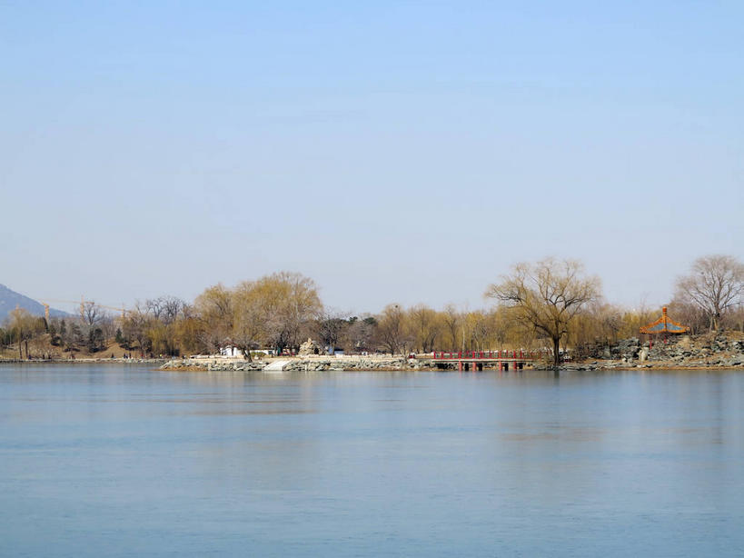 无人,公园,横图,室外,白天,正面,旅游,度假,湖,湖泊,名胜古迹,树林,水,植物,标志建筑,地标,建筑,桥梁,北京,圆明园,中国,亚洲,阴影,遗迹,光线,影子,湖面,水流,水面,桥,首都,古迹,文物,娱乐,建设,古建筑,石桥,树,树木,蓝色,绿色,倒影,蓝天,天空,阳光,自然,湖水,天,享受,休闲,旅游胜地,放松,生长,晴朗,成长,人行桥,倒映,古文明,东亚,海淀区,万里无云,中华人民共和国,北京市,京,北平,华北地区,反照,晴空,晴空万里,彩图,圆明园遗址,圆明园遗址公园,shslj1,天心水面