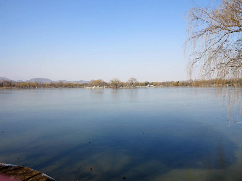 无人,公园,横图,室外,白天,正面,旅游,度假,湖,湖泊,名胜古迹,树林,水,植物,标志建筑,地标,建筑,桥梁,北京,圆明园,中国,亚洲,阴影,遗迹,光线,影子,湖面,水流,水面,桥,首都,古迹,文物,娱乐,建设,古建筑,石桥,树,树木,蓝色,绿色,倒影,蓝天,天空,阳光,自然,湖水,天,享受,休闲,旅游胜地,放松,生长,晴朗,成长,人行桥,倒映,古文明,东亚,海淀区,万里无云,中华人民共和国,北京市,京,北平,华北地区,反照,晴空,晴空万里,彩图,圆明园遗址,圆明园遗址公园,shslj1,天心水面