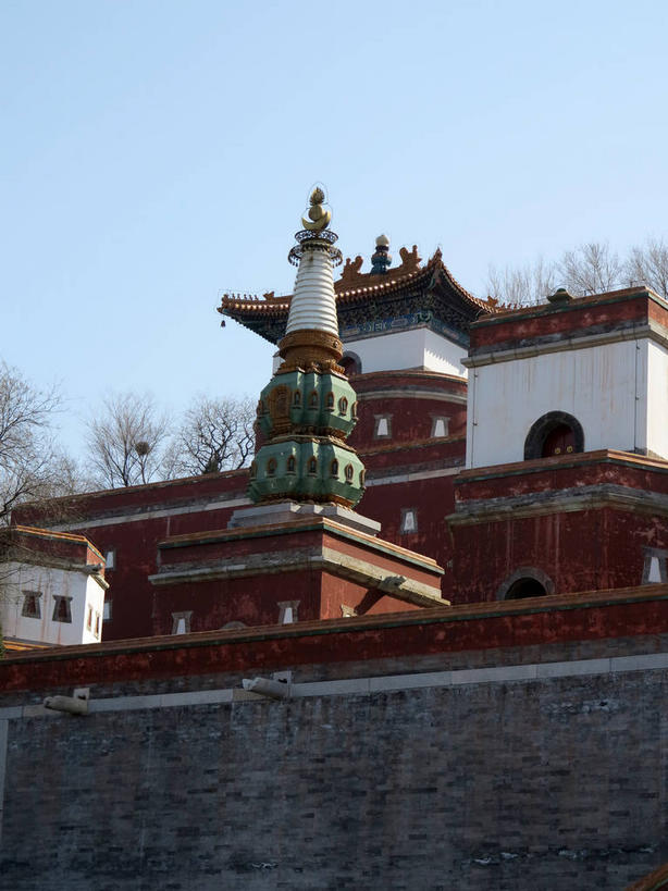 无人,颐和园,宫殿,竖图,室外,白天,仰视,旅游,度假,名胜古迹,树林,植物,标志建筑,地标,建筑,北京,中国,亚洲,阴影,遗迹,光线,瓦片,影子,墙,屋檐,塔,首都,古迹,文物,娱乐,建设,古建筑,宝塔,檐,佛塔,墙壁,墙面,树,树木,红色,蓝色,绿色,蓝天,天空,阳光,自然,天,享受,休闲,旅游胜地,放松,生长,晴朗,成长,宫廷,权利,古文明,东亚,海淀区,万里无云,中华人民共和国,北京市,京,北平,华北地区,皇家园林,王宫,浮图,浮屠,清漪园,晴空,晴空万里,彩图,低角度拍摄,皇宫,塔婆,浮图塔,浮头,佛图,shslj1,四大部洲,颐和园四大部洲