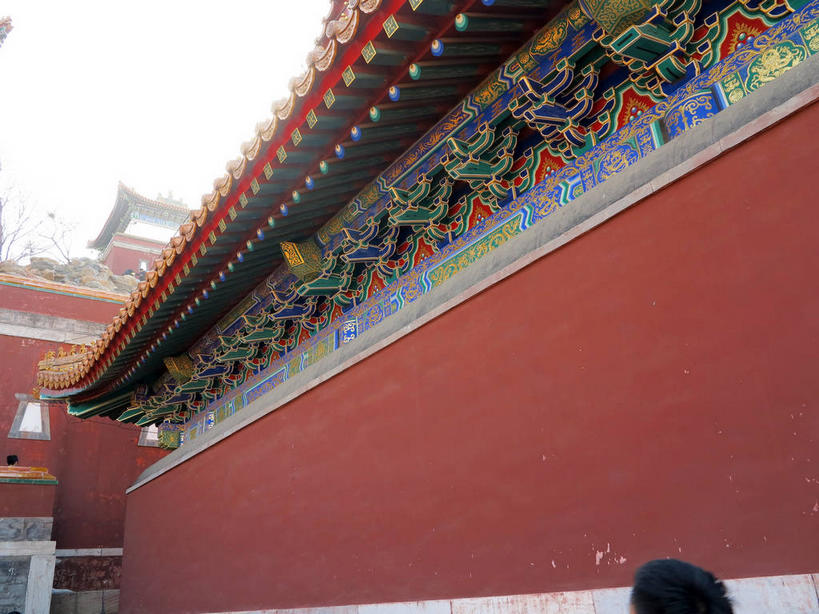 无人,颐和园,宫殿,横图,室外,白天,仰视,旅游,度假,绘画,名胜古迹,标志建筑,地标,建筑,北京,中国,亚洲,遗迹,艺术,装饰,纹路,瓦片,纹理,墙,屋檐,首都,古迹,文化,文物,娱乐,建设,古建筑,檐,壁画,墙壁,墙面,红色,绿色,天空,天,享受,休闲,旅游胜地,放松,华丽,修饰,点缀,宫廷,权利,古文明,东亚,海淀区,肌理,中华人民共和国,北京市,京,北平,华北地区,衬托,美观,雅致,雅观,皇家园林,王宫,清漪园,画画,彩图,低角度拍摄,皇宫,shslj1,四大部洲,颐和园四大部洲