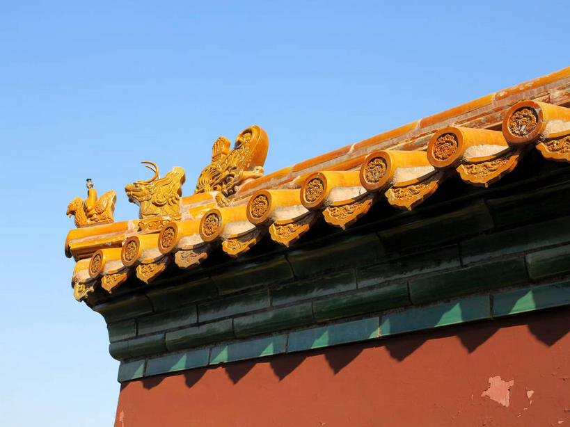 无人,颐和园,宫殿,横图,室外,白天,仰视,旅游,度假,名胜古迹,标志建筑,地标,建筑,雕塑,北京,中国,亚洲,一排,阴影,遗迹,艺术,整齐,装饰,光线,雕刻,雕像,瓦片,影子,墙,屋檐,首都,古迹,文物,娱乐,建设,古建筑,檐,墙壁,墙面,排列,三个,红色,蓝色,蓝天,天空,阳光,工艺品,天,享受,休闲,金色,旅游胜地,放松,晴朗,纪念,美术,宫廷,权利,队列,主题,陈列,古文明,东亚,海淀区,万里无云,中华人民共和国,北京市,京,北平,华北地区,功能,美学,皇家园林,王宫,清漪园,晴空,晴空万里,彩图,低角度拍摄,皇宫,shslj1,四大部洲,颐和园四大部洲