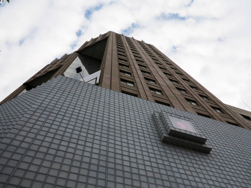 无人,高楼大厦,横图,室外,白天,正面,度假,美景,窗户,落地窗,城市风光,城市,大厦,建筑,摩天大楼,上海,中国,亚洲,一排,许多,阴影,整齐,并列,并排,光线,影子,墙,景观,云,云朵,很多,云彩,娱乐,建设,玻璃窗,墙壁,墙面,南京西路,排列,蓝色,白云,倒影,蓝天,天空,阳光,天,享受,休闲,景色,放松,晴朗,申,倒映,队列,平行,东亚,静安区,上海市,中华人民共和国,沪,华东地区,反照,晴空,彩图,大楼,高层建筑,高楼,摩天楼,shslj1,轻工机械大厦,越洋广场