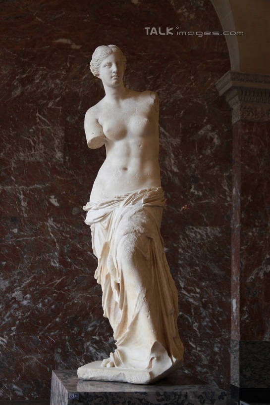 西方人,一个人,无人,站,竖图,室内,白天,正面,爱情,旅游,度假,标志建筑,地标,建筑,雕塑,法国,巴黎,欧洲,欧洲人,仅一个年轻女性,仅一个女性,仅一个人,神话,艺术,装饰,雕刻,雕像,首都,美丽,注视,文化,娱乐,建设,裸露,工艺品,观察,看,站着,享受,休闲,旅游胜地,放松,观看,纪念,美术,察看,女神,西欧,关注,法兰西,主题,裸,传说,陈列,希腊神话,维纳斯,法兰西共和国,功能,美学,法兰西第五共和国,阿芙洛狄忒,阿芙洛狄特,法兰西岛,法兰西岛大区,阿芙罗狄蒂,年轻女性,女人,女性,白种人,站立,彩图,全身,巴黎省,巴黎市,shtjw1