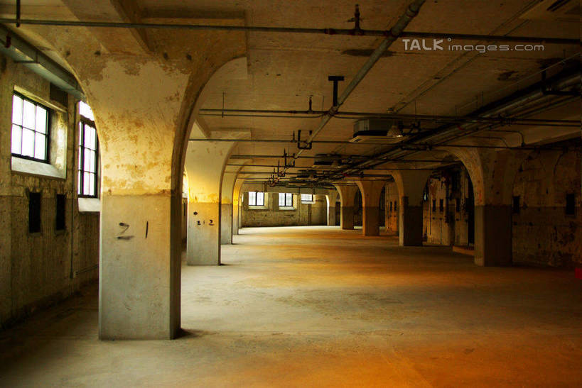 无人,栏杆,横图,室内,白天,正面,旅游,度假,标志建筑,地标,建筑,上海,中国,亚洲,围栏,走道,走廊,过道,娱乐,建设,1933创意园,虹口区,护栏,享受,休闲,旅游胜地,放松,申,东亚,上海市,中华人民共和国,沪,华东地区,彩图,上海1933,1933老场房,shwf1