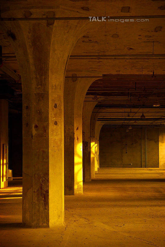 无人,工厂,竖图,室内,白天,正面,旅游,度假,建材,标志建筑,地标,建筑,上海,中国,亚洲,材料,混凝土,娱乐,建设,1933创意园,虹口区,水泥,享受,休闲,旅游胜地,放松,建造,申,东亚,上海市,中华人民共和国,沪,华东地区,彩图,工地,制造厂,上海1933,1933老场房,shwf1