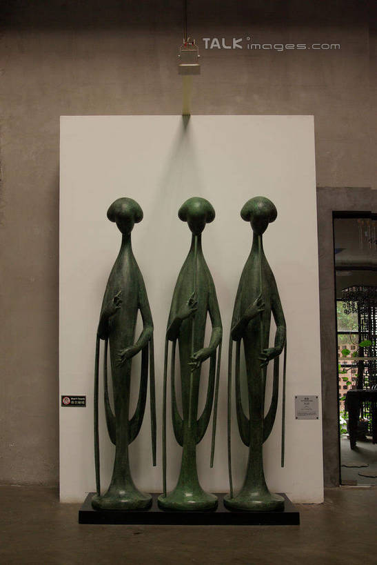 无人,竖图,室内,白天,正面,度假,美景,城市风光,城市,雕塑,上海,中国,亚洲,一排,艺术,整齐,装饰,雕刻,雕像,墙,景观,娱乐,红坊,创意园,墙壁,墙面,排列,工艺品,享受,休闲,景色,放松,纪念,美术,申,队列,主题,陈列,东亚,长宁区,上海市,中华人民共和国,沪,华东地区,功能,美学,彩图,红坊文化艺术社区,红坊创意园区,shwf1