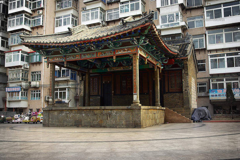 无人,家,横图,室外,白天,正面,度假,美景,门,城市风光,城市,建筑,中国,亚洲,瓦片,房屋,屋子,景观,公寓,瓦,娱乐,山东,烟台,洋房,楼房,住宅,门框,享受,休闲,景色,放松,建造,东亚,屋瓦,山东省,中华人民共和国,华东地区,鲁,烟台市,彩图,房子,shwf1