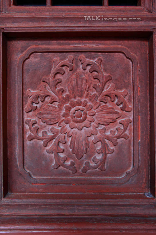 无人,寺庙,竖图,室外,白天,正面,旅游,度假,名胜古迹,标志建筑,地标,建筑,木雕,雕塑,中国,亚洲,节日,遗迹,艺术,装饰,雕刻,雕像,墙,古迹,文化,文物,娱乐,建设,古建筑,浙江,墙壁,墙面,浙江省,工艺品,庙宇,祈祷,享受,休闲,健康,旅游胜地,放松,许愿,宗教,佛教,信仰,纪念,祈求,美术,主题,陈列,古文明,东亚,普陀区,普济寺,中华人民共和国,华东地区,浙,功能,美学,舟山,舟山市,释教,平安,彩图,庙,寺,普济禅院,shwf1