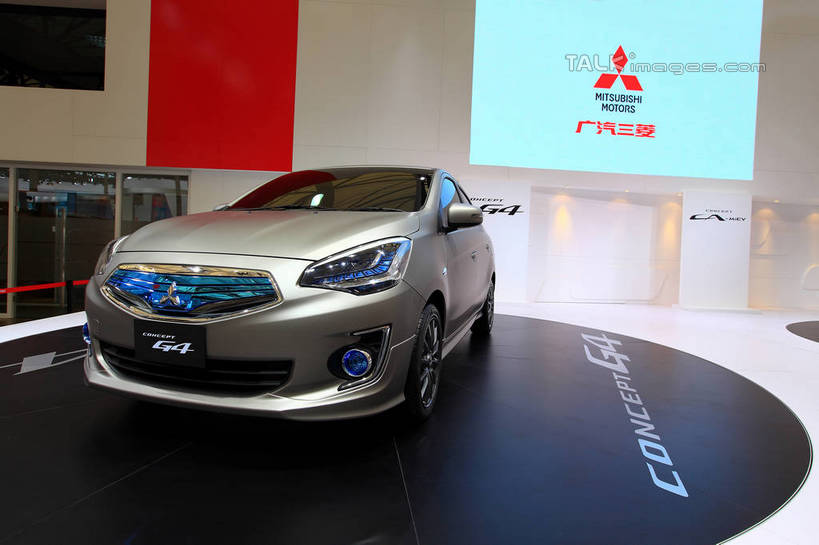 无人,舞台,横图,室内,白天,正面,显示器,汽车,上海,中国,亚洲,一辆,停靠,阴影,光线,屏幕,影子,墙,灯光,显示屏,墙壁,墙面,车,白色,交通工具,轿车,展示,展览,车展,申,停泊,载具,输出设备,东亚,闵行区,上海市,上海车展,上海国际展览中心,中华人民共和国,沪,华东地区,表演台,彩图,虹桥经济技术开发区,汽车展览,上海虹桥经济技术开发区,2013年上海第十五届国际汽车展,2013上海车展,上海国际汽车工业展览会,三菱,三菱汽车,shwf1