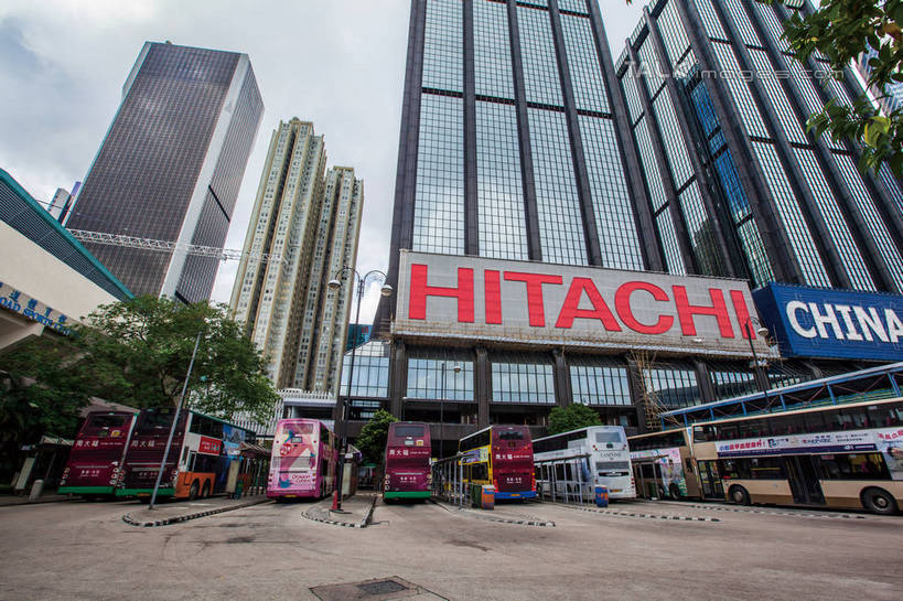 无人,高楼大厦,横图,室外,白天,仰视,度假,美景,植物,城市风光,城市,大厦,建筑,摩天大楼,公共汽车,车站,香港,中国,亚洲,英文,标志,文字,字符,字母,景观,乌云,云,阴天,云朵,建筑群,巴士,站台,公交车,云彩,娱乐,标识,建设,双层巴士,月台,车,树,树木,绿色,天空,自然,交通工具,天,享受,休闲,景色,放松,生长,成长,英文字母,港,昏暗,阴沉,载具,东亚,湾仔,香港岛,香港特别行政区,港澳台,中华人民共和国,双层公共汽车,湾仔区,港岛,彩图,低角度拍摄,大楼,高层建筑,高楼,公共汽车站,摩天楼,汽车车站,汽车站,shwf1