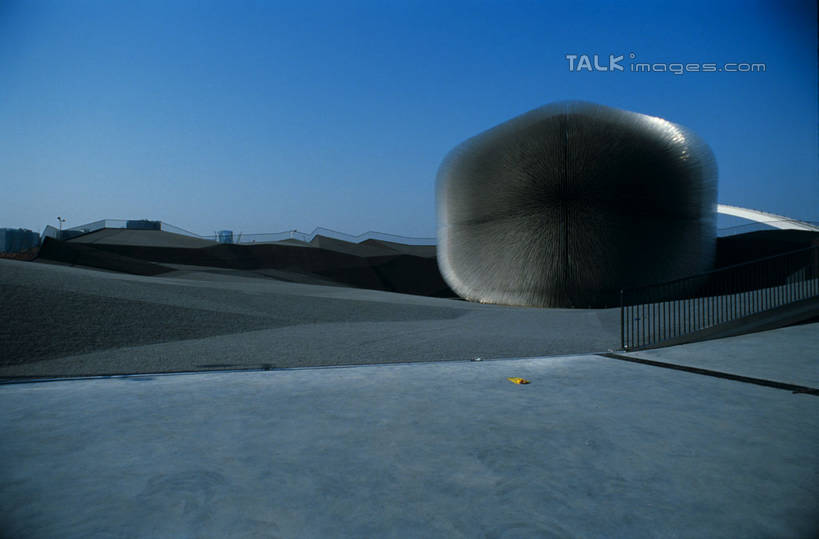 无人,横图,室外,白天,正面,旅游,度假,标志建筑,道路,地标,建筑,路,上海,中国,亚洲,阴影,光线,影子,墙,小路,交通,娱乐,建设,墙壁,墙面,蓝色,蓝天,天空,阳光,天,享受,休闲,上海世博馆,世博馆,英国馆,上海世博会,世博,世博会,旅游胜地,放松,晴朗,申,东亚,世博园,上海市,万里无云,中华人民共和国,沪,华东地区,种子圣殿,晴空,晴空万里,彩图,shylt1