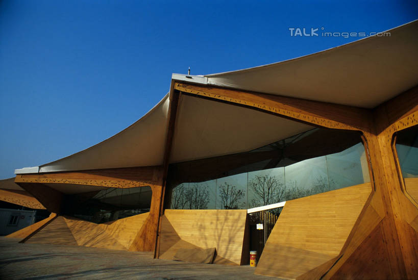 无人,横图,室外,白天,仰视,旅游,度假,标志建筑,地标,建筑,上海,中国,亚洲,阴影,光线,影子,墙,屋顶,顶棚,娱乐,建设,墙壁,墙面,蓝色,蓝天,天空,阳光,天,享受,休闲,上海世博馆,世博馆,挪威馆,上海世博会,世博,世博会,旅游胜地,放松,晴朗,申,东亚,世博园,上海市,万里无云,中华人民共和国,沪,华东地区,晴空,晴空万里,彩图,低角度拍摄,挪威国家馆,shylt1