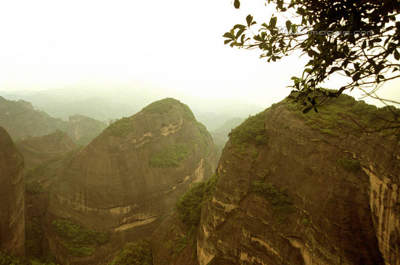无人,横图,室外,白天,正面,旅游,度假,石头,美景,日落,山,山脉,植物,中国,亚洲,阴影,光线,石子,影子,景观,山顶,山峰,晚霞,霞光,落日,山峦,背光,娱乐,树,树木,绿色,阳光,自然,黄昏,群山,享受,休闲,景色,彩霞,放松,生长,成长,自然风光,逆光,东亚,湖南,八角寨,湖南省,中华人民共和国,华中地区,湘,邵阳,邵阳市,颠峰,极峰,夕照,薄暮,石块,夕阳,彩图,傍晚,新宁县,斜阳,shzwj1