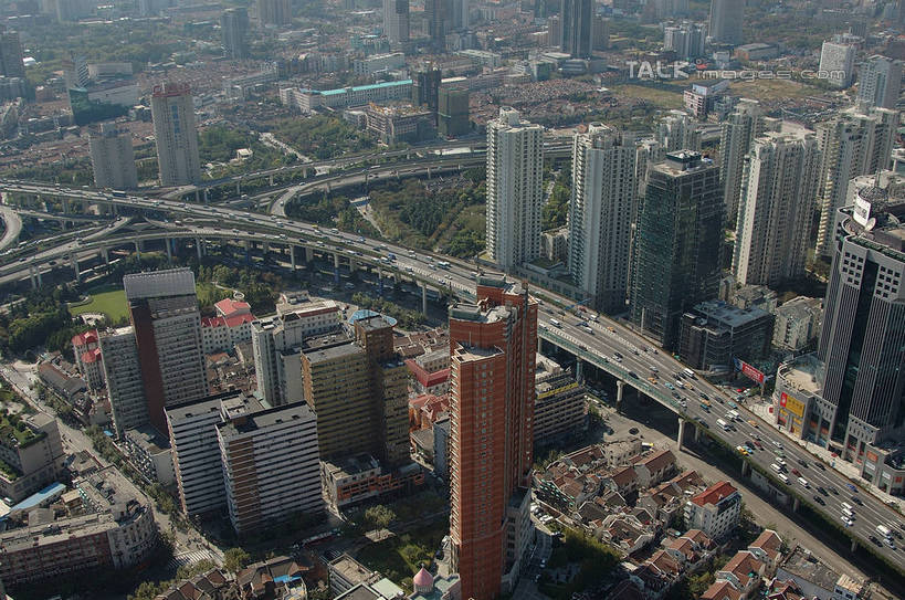 无人,高楼大厦,横图,俯视,航拍,室外,白天,度假,草地,草坪,美景,植物,城市风光,城市,大厦,道路,建筑,路,摩天大楼,公路,汽车,上海,中国,亚洲,许多,景观,高架,交通,很多,娱乐,车,草,树,树木,绿色,自然,交通工具,轿车,外滩,享受,休闲,景色,放松,生长,成长,虹桥机场,申,鸟瞰,载具,高架桥,黄浦区,东亚,长宁区,上海市,高架道路,跨线桥,中华人民共和国,沪,华东地区,虹桥路,上海虹桥国际机场,彩图,高角度拍摄,大楼,高层建筑,高楼,摩天楼,上海延安高架路,shzxz1