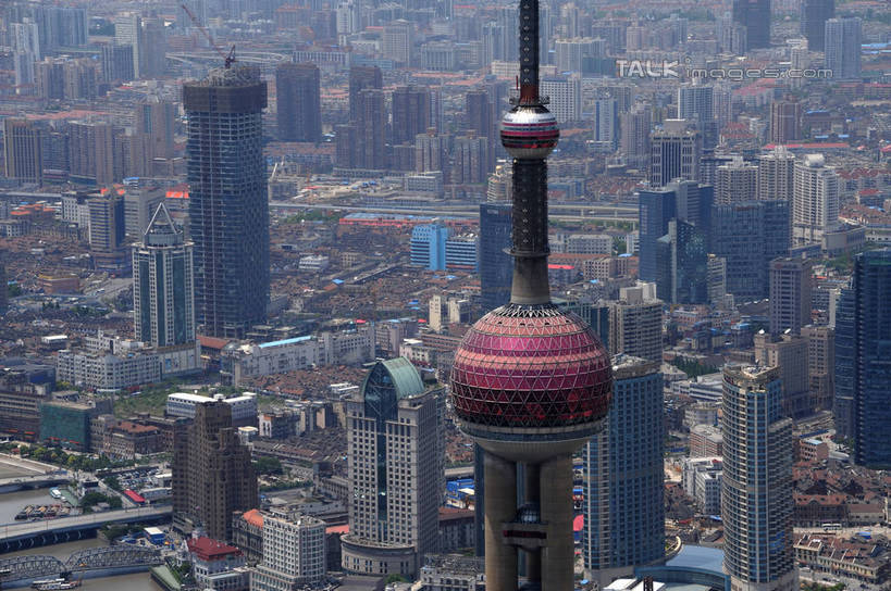 无人,高楼大厦,横图,俯视,航拍,室外,白天,度假,美景,城市风光,标志建筑,城市,大厦,地标,建筑,摩天大楼,上海,中国,亚洲,阴影,光线,影子,景观,建筑群,娱乐,建设,东方明珠,浦东,阳光,享受,休闲,景色,放松,申,鸟瞰,浦东新区,东亚,东方明珠广播电视塔,东方明珠电视塔,上海市,中华人民共和国,沪,华东地区,彩图,高角度拍摄,大楼,高层建筑,高楼,摩天楼,shzxz1