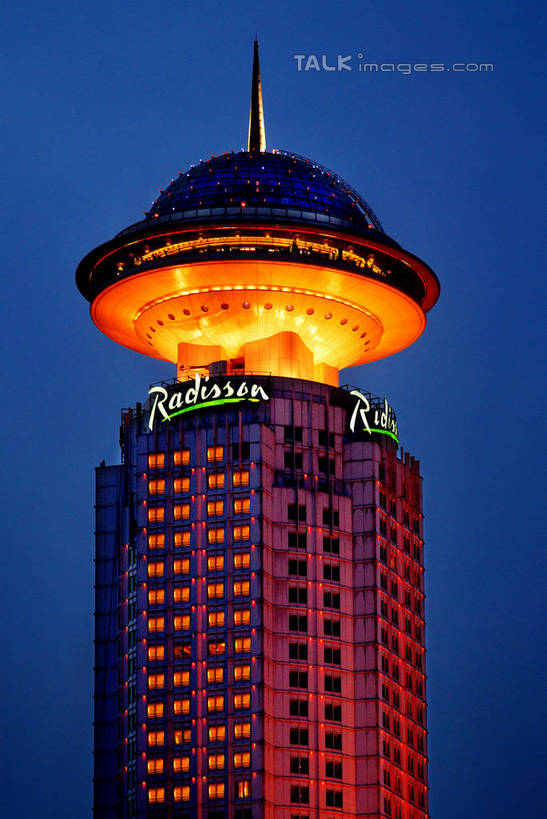 无人,宾馆,高楼大厦,竖图,室外,夜晚,仰视,度假,美景,城市风光,标志建筑,城市,大厦,地标,建筑,酒店,摩天大楼,上海,中国,亚洲,阴影,光线,影子,景观,建筑群,灯光,娱乐,建设,享受,休闲,景色,放松,旅社,申,黄浦区,上海新世界丽笙大酒店,东亚,上海市,中华人民共和国,沪,华东地区,彩图,低角度拍摄,大楼,高层建筑,高楼,客店,客栈,旅店,旅馆,摩天楼,商旅,shzxz1