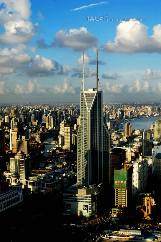 无人,博物馆,高楼大厦,竖图,全景,俯视,航拍,室外,白天,度假,美景,天际线,城市风光,标志建筑,城市,大厦,地标,建筑,剧院,摩天大楼,上海,中国,亚洲,阴影,研究,光线,影子,景观,云,云朵,建筑群,教育,云彩,娱乐,建设,蓝色,白云,蓝天,天空,阳光,南京路,天,享受,休闲,景色,放松,南京路步行街,南京东路,晴朗,展览,申,鸟瞰,欣赏,陈列,黄浦区,东亚,上海市,中华人民共和国,沪,华东地区,典藏,晴空,彩图,高角度拍摄,大楼,高层建筑,高楼,剧场,摩天楼,上海世茂国际广场,世贸国际广场,shzxz1