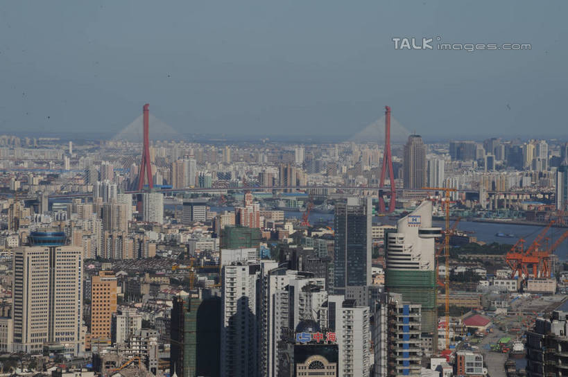 无人,高楼大厦,横图,全景,俯视,航拍,室外,白天,度假,河流,美景,水,天际线,城市风光,标志建筑,城市,大桥,大厦,地标,建筑,摩天大楼,桥梁,上海,中国,亚洲,阴影,光线,影子,河水,景观,水流,建筑群,斜拉桥,桥,娱乐,建设,蓝色,蓝天,天空,阳光,天,享受,休闲,景色,放松,杨浦大桥,晴朗,申,鸟瞰,杨浦区,东亚,上海市,万里无云,中华人民共和国,沪,华东地区,斜张桥,晴空,晴空万里,彩图,高角度拍摄,大楼,高层建筑,高楼,摩天楼,宁国路,shzxz1