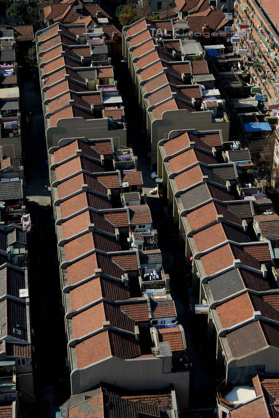 无人,家,竖图,全景,俯视,航拍,室外,白天,旅游,度假,美景,天际线,城市风光,城市,道路,建筑,路,公路,上海,中国,亚洲,一排,许多,阴影,整齐,并列,并排,光线,影子,房屋,屋子,景观,公寓,交通,很多,娱乐,建设,洋房,楼房,住宅,排列,阳光,享受,休闲,景色,放松,申,鸟瞰,队列,平行,景华新村,巨鹿路,卢湾区,东亚,上海市,中华人民共和国,沪,华东地区,马路,彩图,高角度拍摄,房子,shzxz1