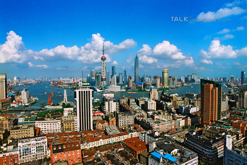 无人,家,高楼大厦,横图,全景,俯视,航拍,室外,白天,度假,河流,美景,水,天际线,植物,城市风光,标志建筑,城市,大厦,地标,建筑,摩天大楼,上海,中国,亚洲,阴影,光线,影子,房屋,屋子,河水,景观,水流,云,云朵,公寓,云彩,娱乐,建设,东方明珠,黄浦江,金茂大厦,浦东,洋房,楼房,住宅,树,树木,蓝色,绿色,白云,蓝天,天空,阳光,自然,外滩,天,享受,休闲,景色,放松,环球金融中心,生长,晴朗,成长,申,鸟瞰,电视塔,柏悦酒店,国际贸易金融中心,合生国际大厦,花旗集团大厦,金融中心,陆家嘴,陆家嘴金融中心,浦东新区,上海环球金融中心,香格里拉酒店,震旦国际大楼,东亚,东方明珠电视塔,滨江大道,上海国际会议中心,上海国际新闻中心,上海市,中华人民共和国,沪,华东地区,晴空,彩图,高角度拍摄,房子,大楼,高层建筑,高楼,摩天楼,黄埔滩,上海外滩,外黄埔滩,春申江,shzxz1