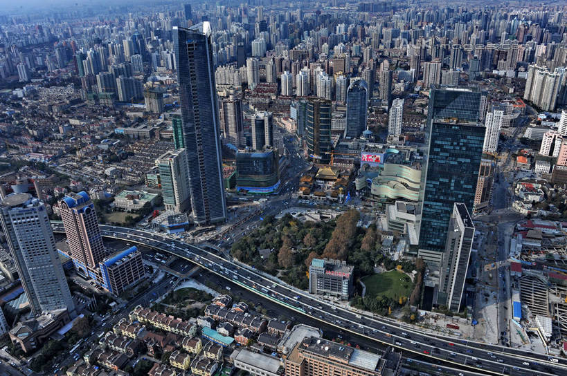 无人,家,高楼大厦,横图,全景,俯视,航拍,室外,白天,度假,草地,草坪,美景,天际线,植物,城市风光,城市,大桥,大厦,道路,建筑,路,摩天大楼,桥梁,公路,汽车,上海,中国,亚洲,阴影,光线,影子,房屋,屋子,景观,高架,公寓,桥,交通,娱乐,建设,洋房,楼房,住宅,车,草,树,树木,绿色,阳光,自然,交通工具,轿车,外滩,享受,休闲,景色,放松,生长,成长,虹桥机场,申,鸟瞰,载具,高架桥,黄浦区,卢湾区,延中绿地,东亚,静安区,延安中路,长宁区,上海市,高架道路,跨线桥,中华人民共和国,沪,华东地区,虹桥路,上海虹桥国际机场,马路,彩图,高角度拍摄,房子,大楼,高层建筑,高楼,摩天楼,上海延安高架路,shzxz1