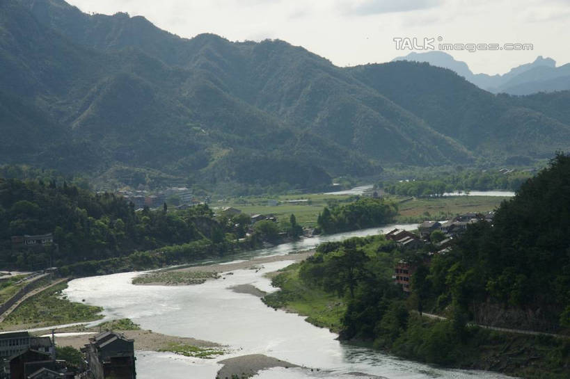 无人,横图,俯视,航拍,室外,白天,旅游,度假,河流,美景,森林,山,山脉,树林,水,植物,中国,亚洲,河水,景观,山峰,水流,云,云朵,山峦,云彩,娱乐,浙江,树,树木,浙江省,绿色,白云,天空,自然,群山,天,享受,休闲,景色,放松,生长,晴朗,成长,鸟瞰,自然风光,东亚,永嘉,中华人民共和国,华东地区,浙,茗岙,温州,温州市,晴空,彩图,高角度拍摄,茗岙乡,永嘉县,shzyn1