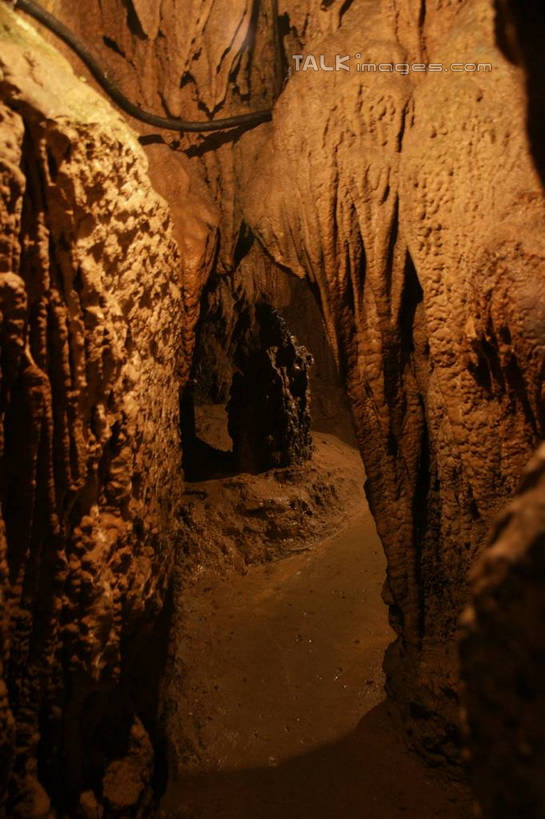 无人,竖图,室内,白天,正面,旅游,度假,石头,美景,峡谷,中国,亚洲,石子,洞,景观,山谷,娱乐,自然,享受,休闲,景色,放松,洞穴,广西,岩层,自然风光,东亚,穴,广西壮族自治区,中华人民共和国,桂,华南地区,百色,百色市,石块,岩石,彩图,湖润镇,靖西县,通灵大峡谷,新灵村,shzyn1