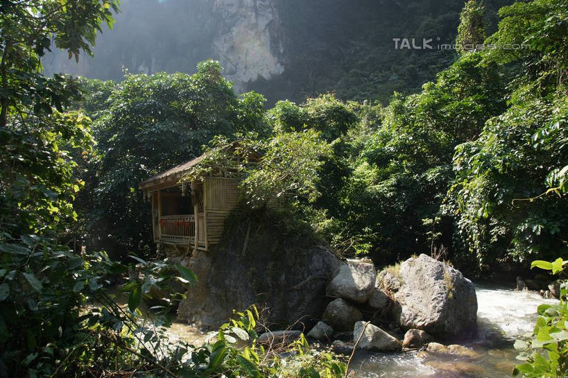 无人,横图,室外,白天,正面,旅游,度假,石头,美景,森林,树林,峡谷,植物,中国,亚洲,阴影,光线,石子,影子,景观,山谷,娱乐,树,树木,绿色,阳光,自然,享受,休闲,景色,放松,生长,成长,广西,岩层,自然风光,东亚,广西壮族自治区,中华人民共和国,桂,华南地区,百色,百色市,石块,岩石,彩图,湖润镇,靖西县,通灵大峡谷,新灵村,shzyn1