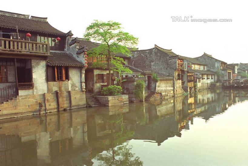 无人,家,横图,室外,白天,正面,旅游,度假,河流,美景,水,植物,中国,亚洲,许多,悬挂,阴影,光线,灯笼,影子,房屋,屋子,河水,景观,水流,娱乐,浙江,民居,住宅,树,树木,浙江省,红色,蓝色,绿色,倒影,蓝天,天空,阳光,自然,天,享受,休闲,景色,放松,水乡,生长,成长,自然风光,东亚,西塘,中华人民共和国,华东地区,浙,嘉善,嘉善县,彩图,房子,yzdzj1