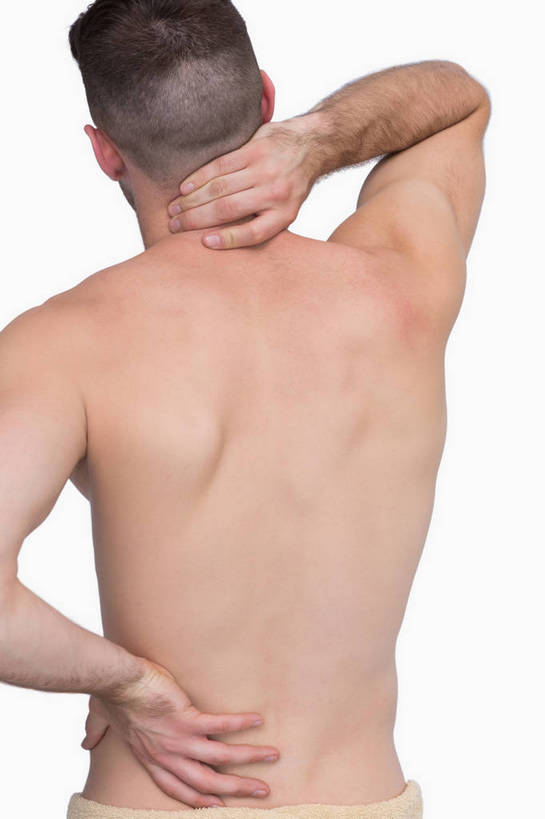 西方人,一个人,竖图,室内,白天,白色背景,按摩,欧洲,欧洲人,仅一个男性,仅一个人,抱头,阴影,反射,影子,手叉腰,裸露,仅一个年轻男性,背面,叉腰,享受,健康,保健,摄影,影棚,裸,指压,捧首,捧头,单手叉腰,男人,男性,年轻男性,白种人,半身,彩图,影棚拍摄,推拿,拍摄