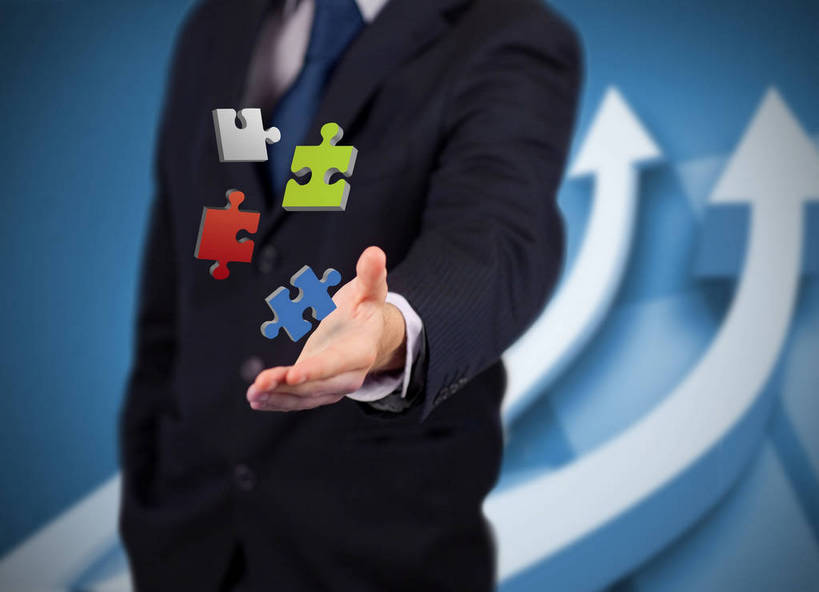 西方人,一个人,无人,商务人士,商务男性,站,捧,横图,彩色,室内,白天,正面,衬衫,数码,科技,镜子,欧洲,欧洲人,仅一个男性,仅一个人,阴影,套装,折射,透明,网络,领带,高光,几何,计算机图形,合成,方向,箭头,仅一个年轻男性,站着,电脑合成图,数码合成图,透镜,镜像,凸透镜,指向,象征,庄重,合成图,镜面,商务装,身份,手插袋,单手插袋,工薪阶层,写实,具体,具象,单手抄兜,单手放兜,光学,簇,正式,地位,凸面镜,通明,男人,男性,年轻男性,白种人,白领,上班族,插兜,端,端着,捧着,手插兜,手放口袋,手捧,站立,半身,彩图,衬衣,平凸透镜,手抄兜