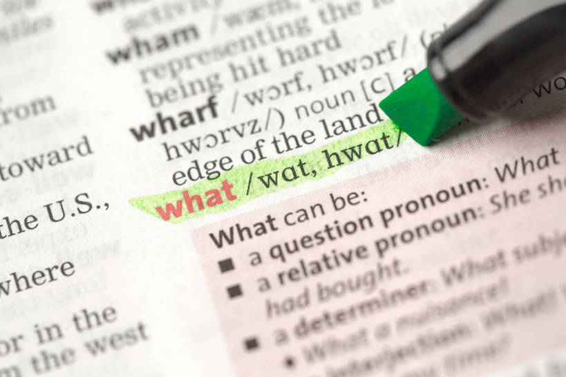 无人,横图,俯视,室内,特写,白天,静物,书籍,英文,笔,标志,工具,文字,字符,字母,办公用品,标识,文具,绿色,学习用品,摄影,影棚,英文字母,文具用品,荧光笔,一支,字典,工具书,书,图书,彩图,高角度拍摄,影棚拍摄,拍摄