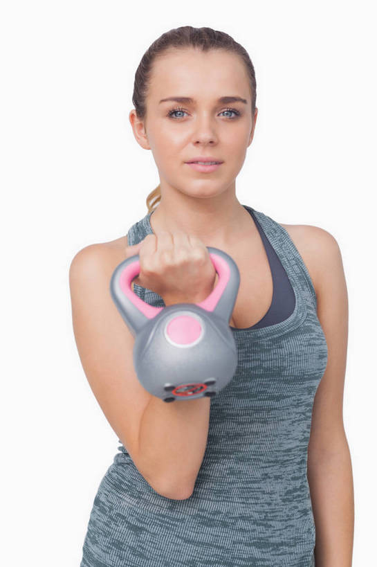 西方人,一个人,站,竖图,室内,白天,白色背景,正面,锻炼,运动,欧洲,欧洲人,仅一个年轻女性,仅一个女性,仅一个人,阴影,服装,反射,背心,影子,拎,注视,娱乐,运动器械,一个,衣服,观察,看,站着,享受,休闲,健身器械,放松,摄影,服饰,影棚,单个,观看,察看,衣着,穿着,关注,健身器材,室内运动,衣饰,年轻女性,女人,女性,白种人,站立,半身,彩图,影棚拍摄,健身,拍摄,运动器材,拎着,壶铃