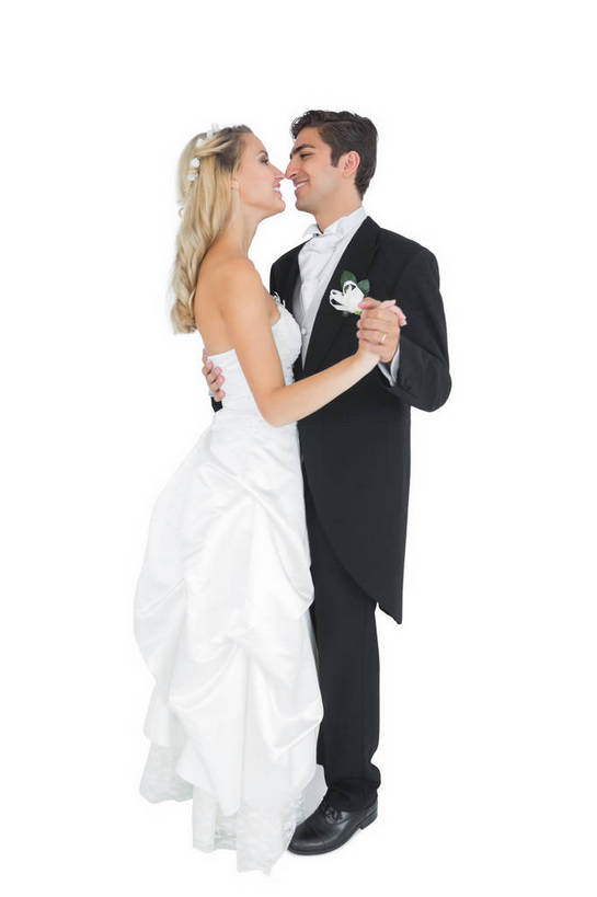 西方人,两个人,家庭,夫妻,新娘,新郎,站,笑,微笑,露齿笑,竖图,室内,白天,白色背景,侧面,婚纱,鞋,爱情,婚礼,跳舞,快乐,鞋子,欧洲,欧洲人,握,阴影,服装,庆祝,装饰,反射,领结,影子,皮革,胸花,结婚,浪漫,相视,装饰品,一个,白色,黑色,戒指,饰品,首饰,站着,温暖,温馨,喜庆,一家人,面对面,恩爱,握着,恋人,摄影,影棚,单个,纪念,对视,严肃,华丽,修饰,信物,点缀,和睦,现代舞,互视,权利,神圣,象征,庄重,相对,身份,舞姿,国标舞,交际舞,配饰,燕尾服,交谊舞,相看,衬托,美观,雅致,雅观,正式,地位,手饰,华尔兹,圆舞,圆舞曲,社交舞,认真,男人,男性,年轻男性,年轻女性,女人,女性,白种人,年轻人,夫妇,情侣,站立,彩图,全身,影棚拍摄,婚礼服,礼服,皮鞋,高兴,拍摄,舞蹈,襟花,国际标准交谊舞,摩登社交舞,摩登舞,舞会舞,舞厅舞,伴侣,融洽