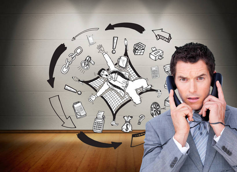 西方人,一个人,无人,商务人士,商务男性,打电话,横图,室内,白天,正面,衬衫,数码,科技,地板,电话,照明,欧洲,欧洲人,仅一个男性,仅一个人,仅一个中年男性,握,阴影,套装,环绕,围绕,光线,网络,影子,墙,灯光,领带,地面,高光,几何,计算机图形,繁忙,拿,合成,环抱,拿着,注视,方向,通讯设备,木地板,箭头,墙壁,墙面,灯,话筒,灯具,观察,看,电话线,握着,观看,聚光灯,担忧,照亮,电脑合成图,数码合成图,察看,固定电话,指向,象征,庄重,合成图,照明设备,忧虑,关注,忙碌,商务装,身份,工薪阶层,写实,具体,具象,簇,正式,地位,萦绕,劳碌,担心,交流,男人,男性,中年男性,白种人,白领,上班族,电话机,沟通,通话,半身,彩图,衬衣